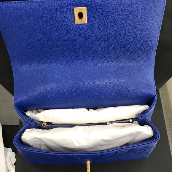 🚨SOLD 🚨CHANEL Coco Handle - Picture 6 of 8